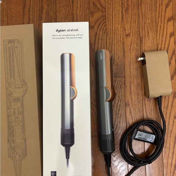 ✨ Dyson Airstrait Wet To Dry Hair Straightener – Advanced Air Styling Technology - Picture 2 of 3